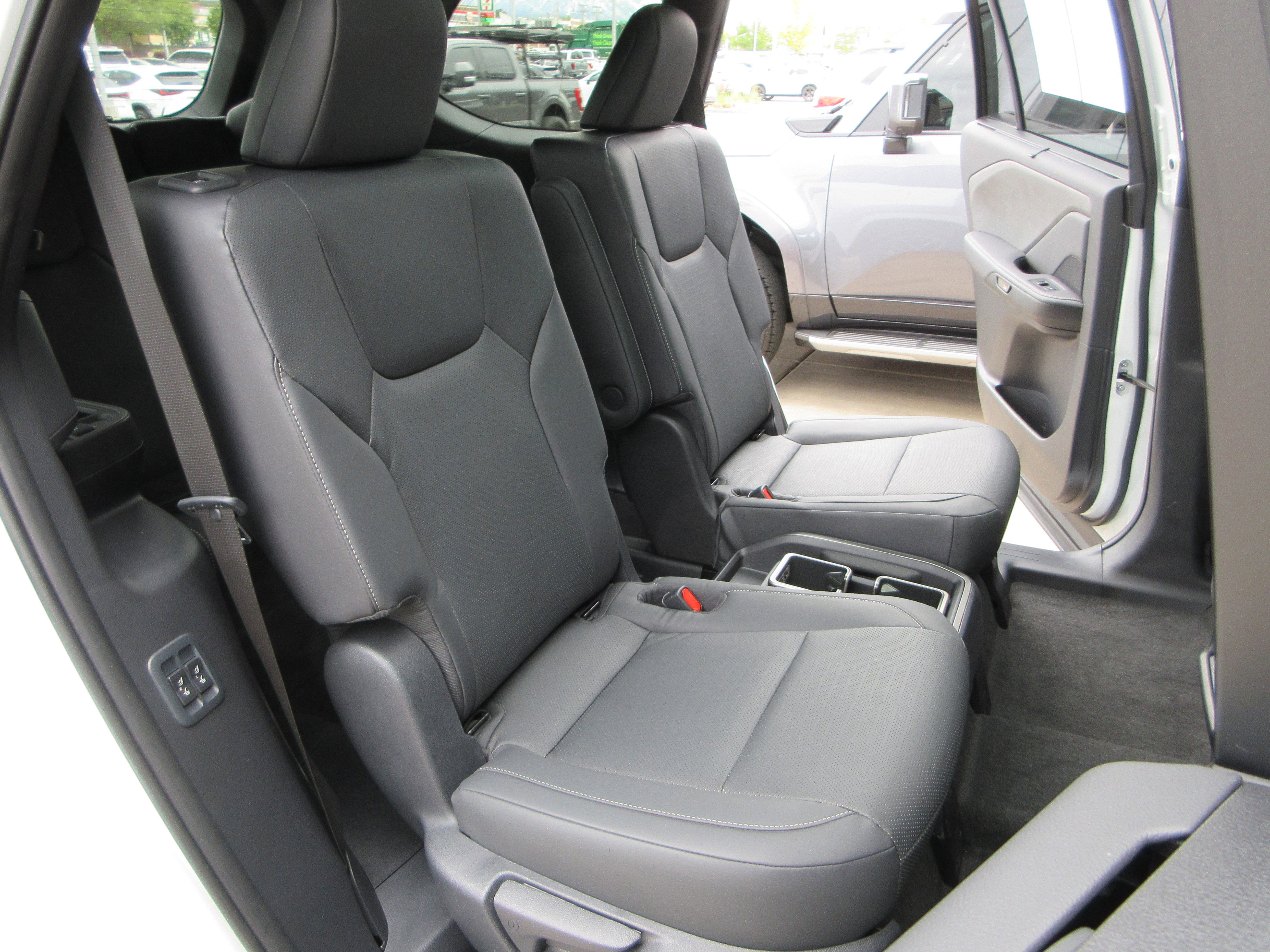 Used 2026 Wind Chill Pearl Lexus 350 Premium image 22