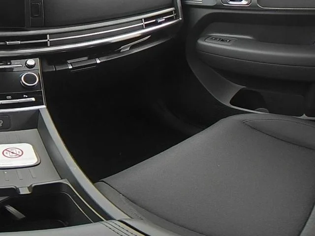 New 2026 Black Hyundai SE image 38