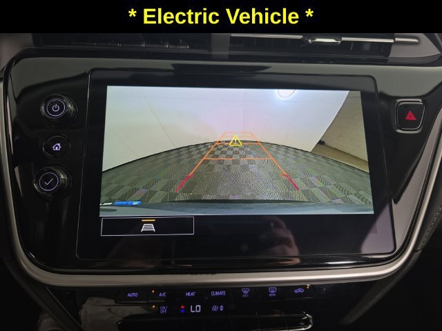 Used 2023 GRAY GHOST METALLIC Chevrolet LT image 18
