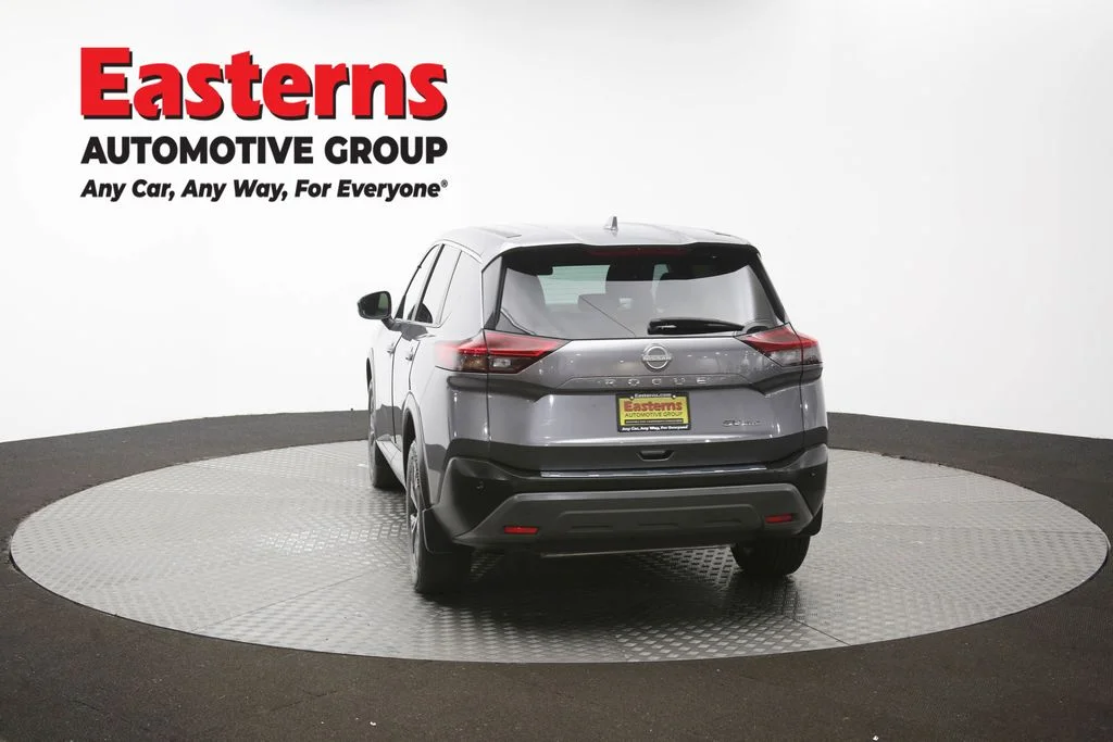 Used 2023 Gray Nissan SV image 38