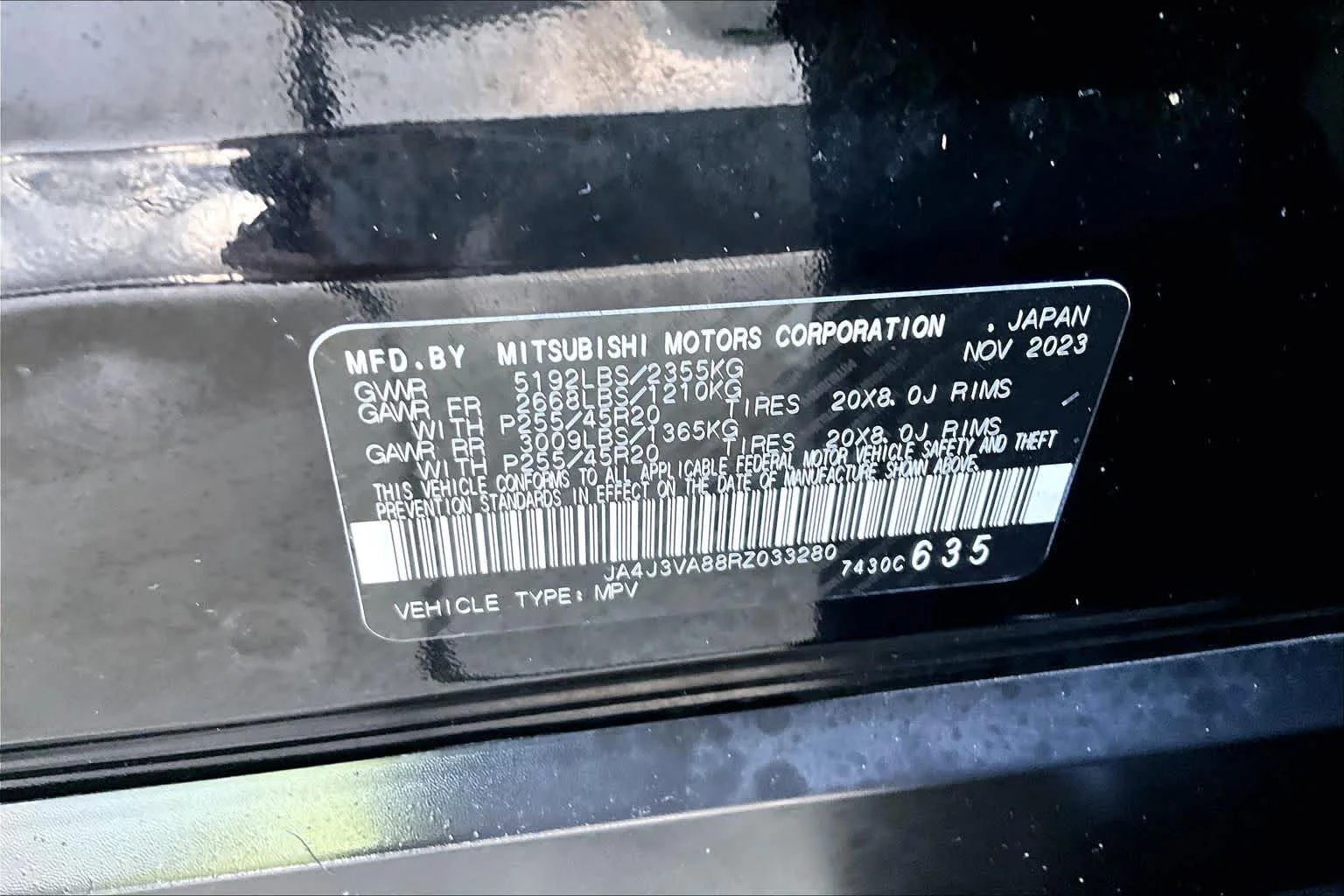 Used 2024 Labrador Black Pearl Mitsubishi SE image 36