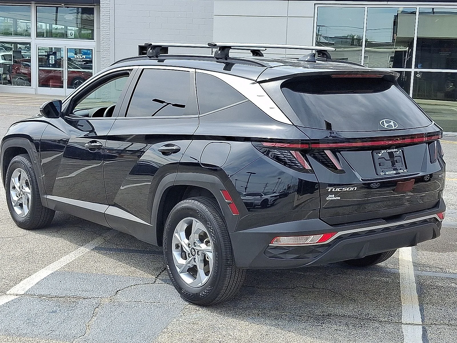 Used 2023 Black Hyundai SEL image 5