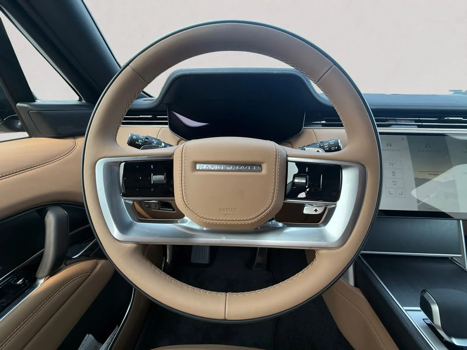 New 2026 Varesine Blue Land Rover SE image 12