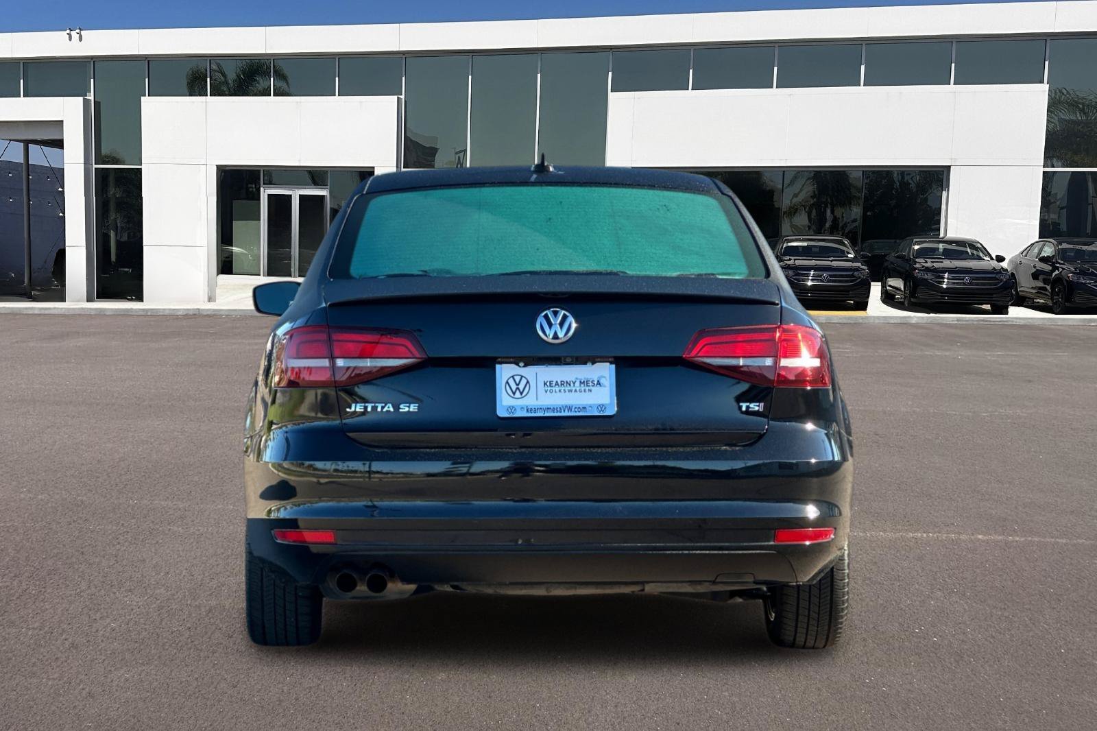 Used 2017 Black Volkswagen 1.4T SE image 4