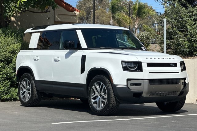 New 2026 Fuji White Land Rover S image 7