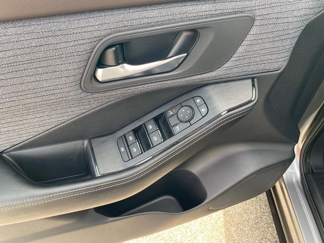 Used 2023 Gray Nissan SV image 36