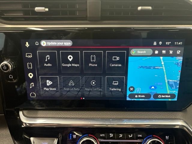 Used 2025 Silver GMC Denali image 29