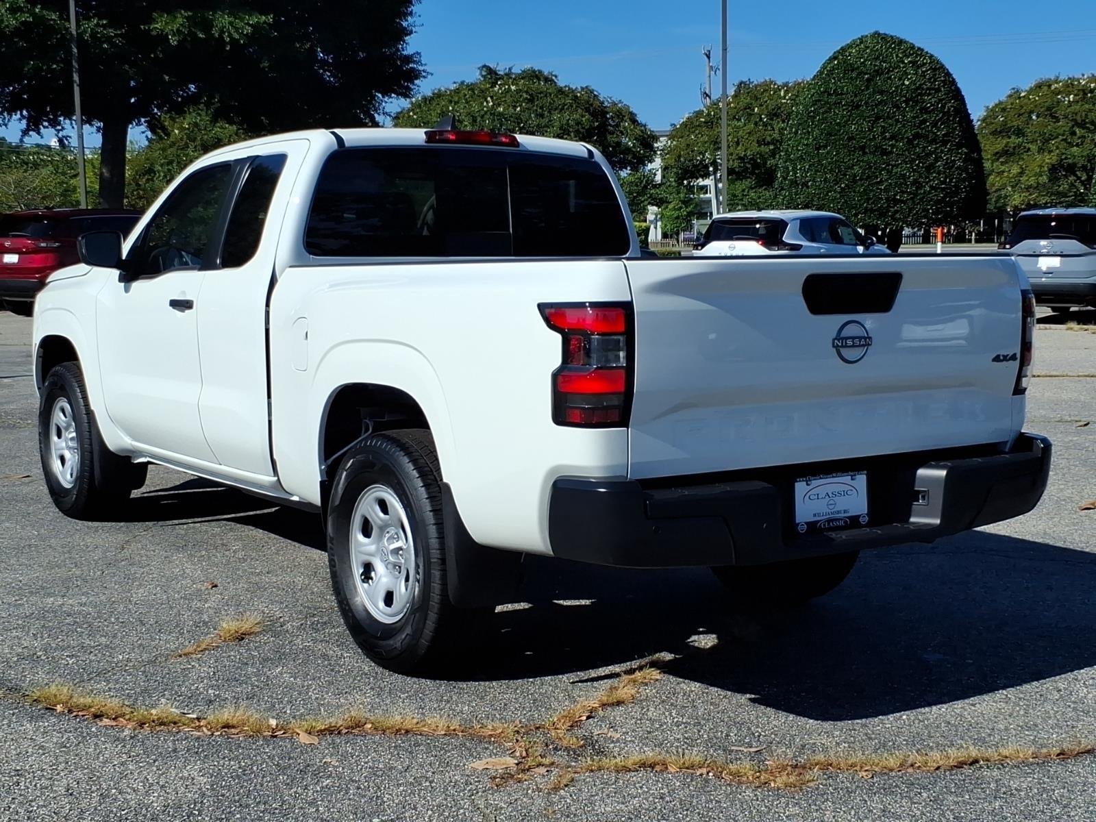 New 2026 Glacier White Nissan King Cab® S image 9