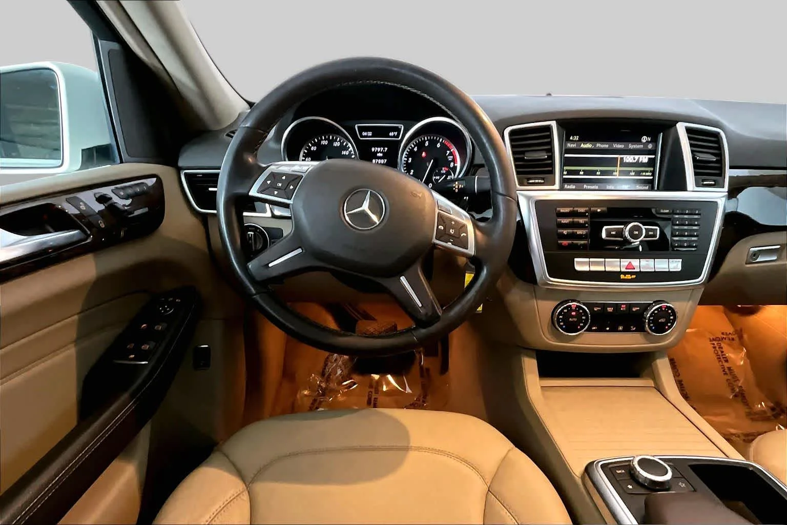 Used 2012 Arctic White Mercedes-Benz ML 350 image 6