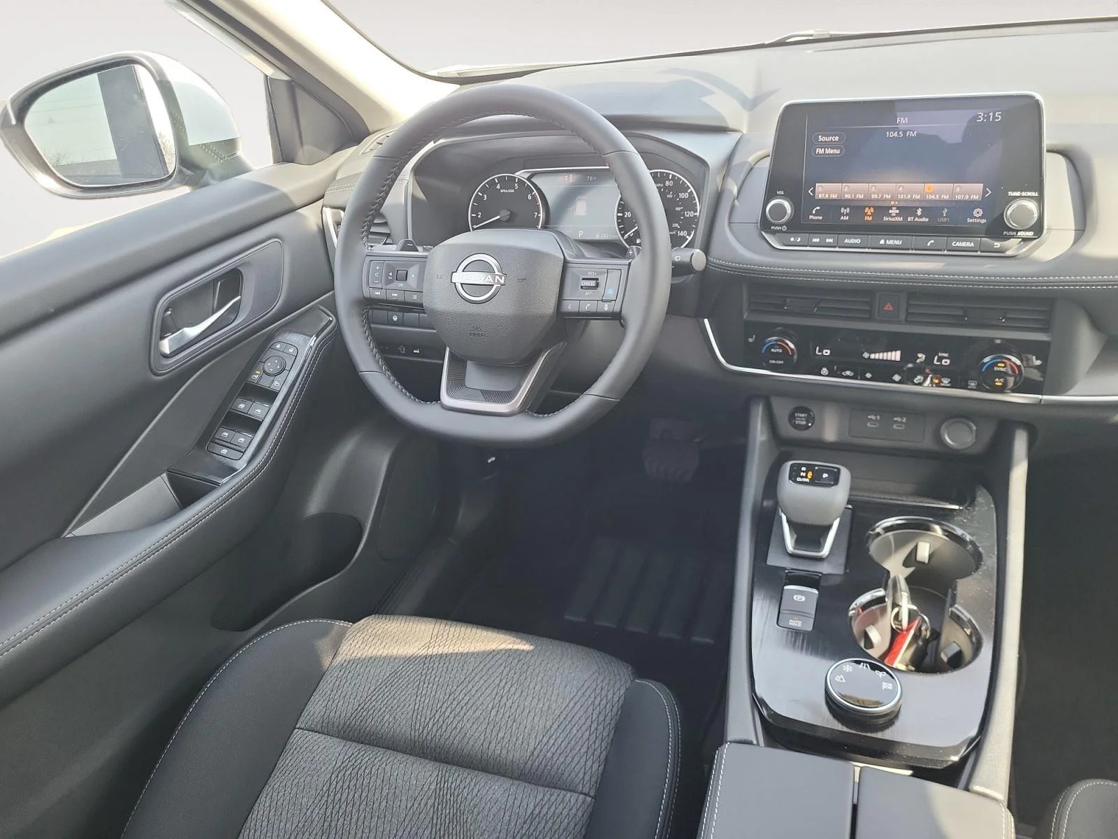 New 2026 Everest White Pearl Tricoat Nissan SV image 11