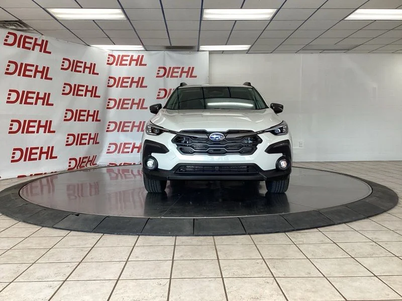 New 2026 CRYSTAL WHITE PEARL Subaru Limited image 3