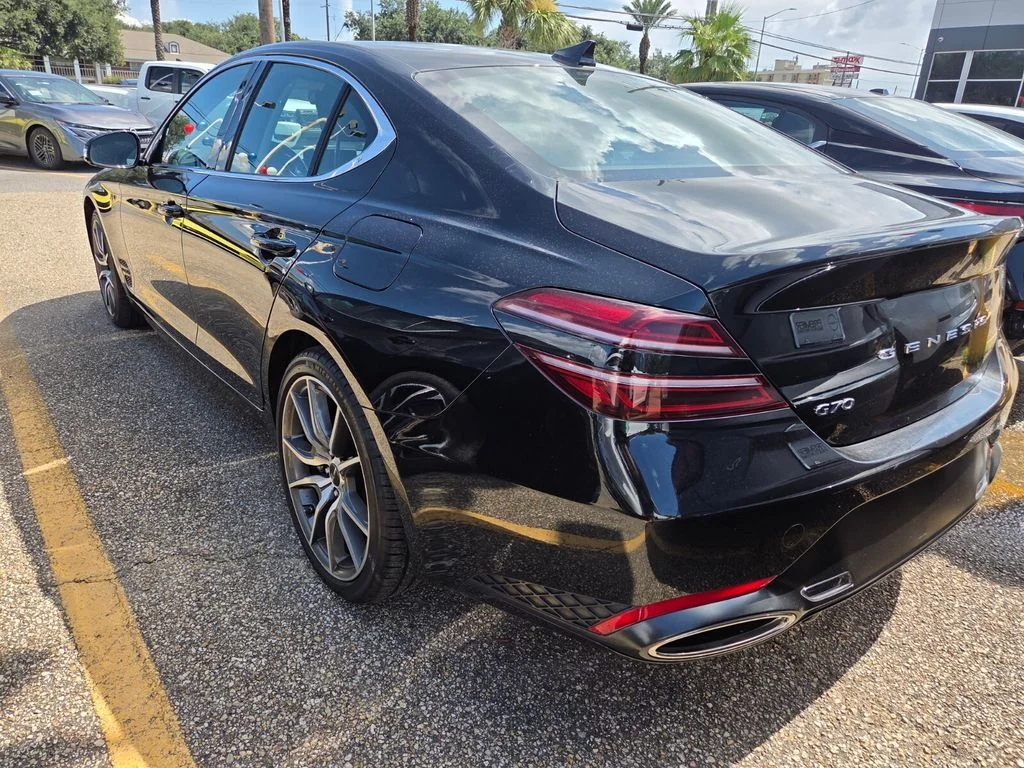 Used 2026 Black Genesis 2.5T image 4