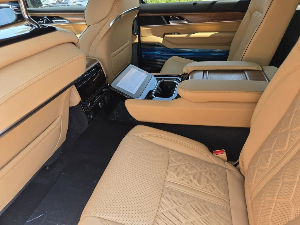 New 2026 Bright White Clearcoat Jeep Summit Reserve image 19
