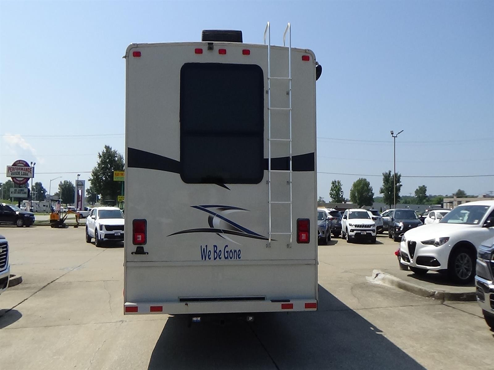 Used 2016 Tan Ford Fleetwood Flair image 8