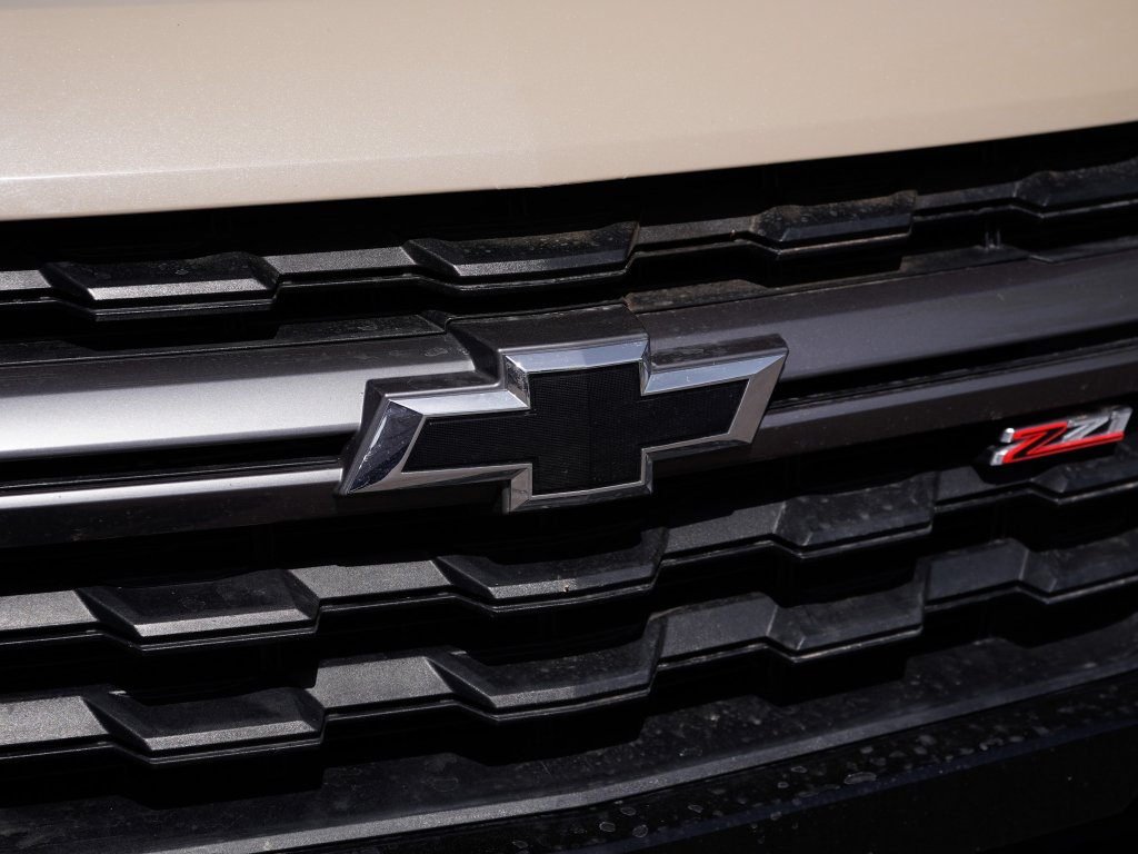 Used 2022 Black Chevrolet 4WD Z71 image 3