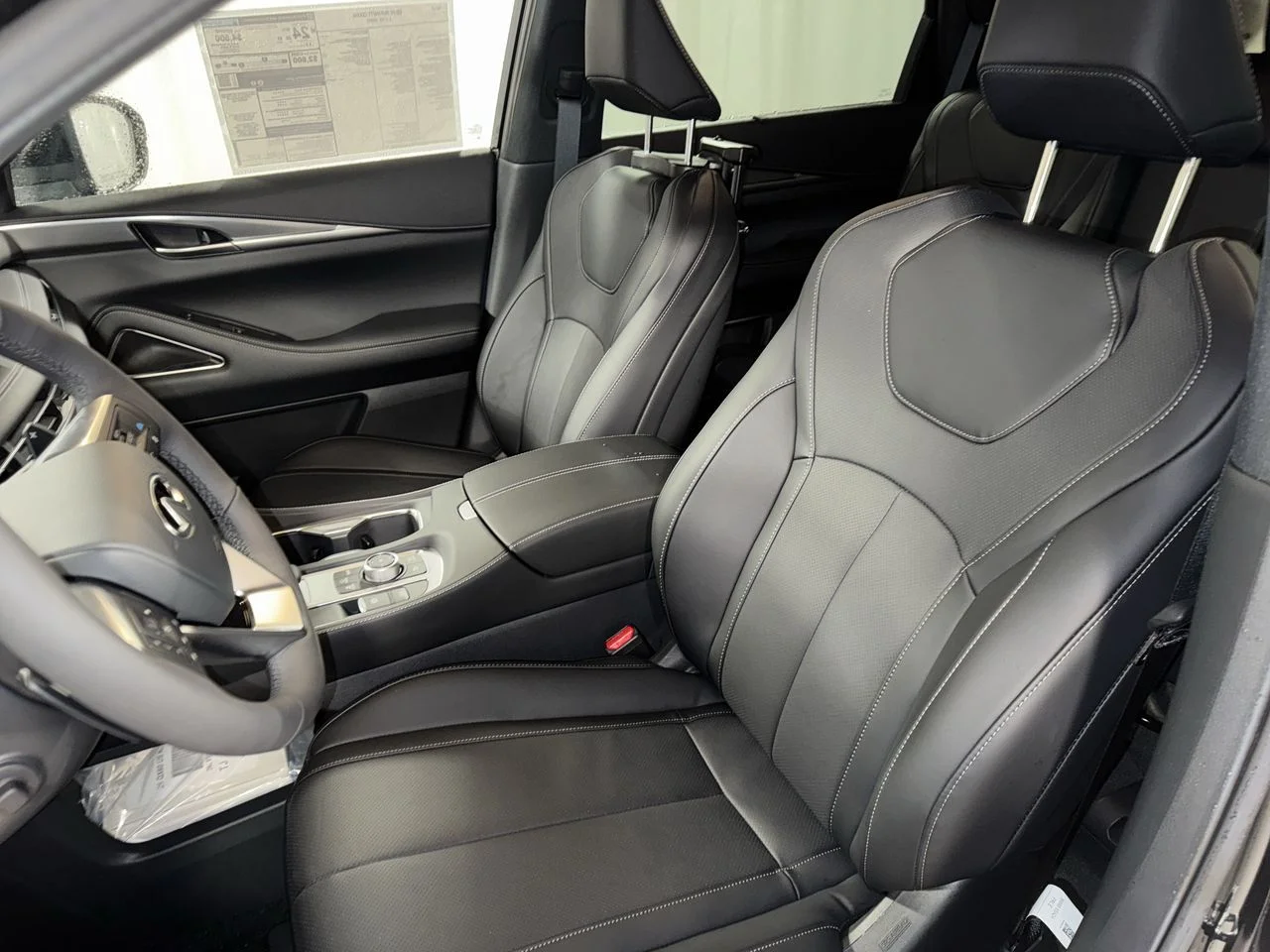 Certified Used 2026 Mineral INFINITI LUXE image 3