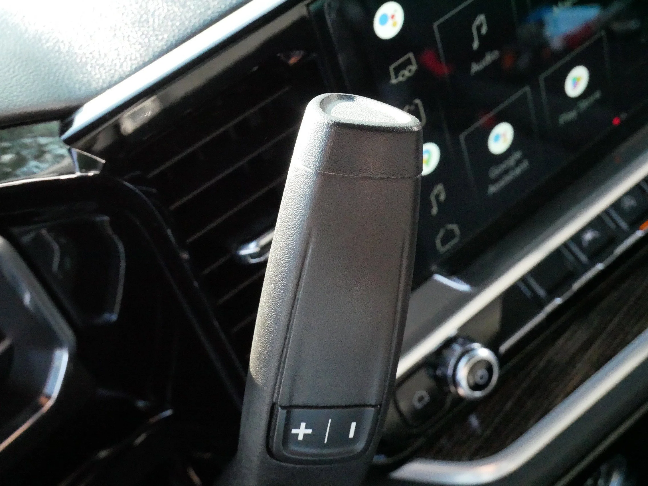 Used 2022 Summit White GMC SLE image 21