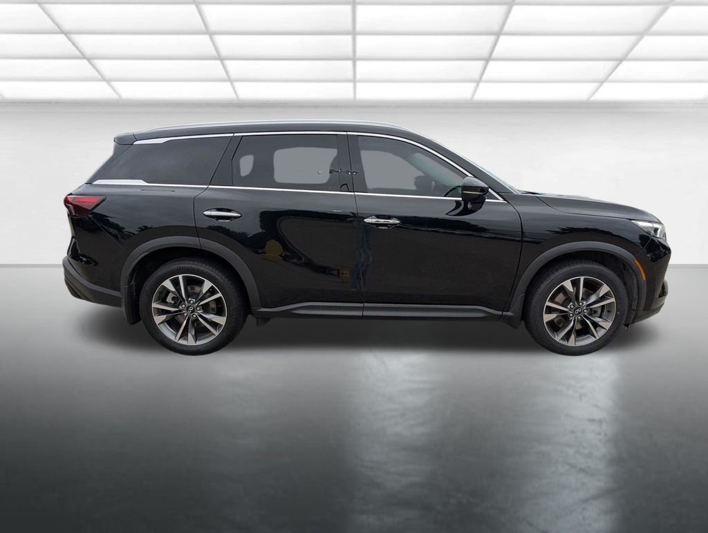 Used 2023 Black INFINITI LUXE AWD image 32