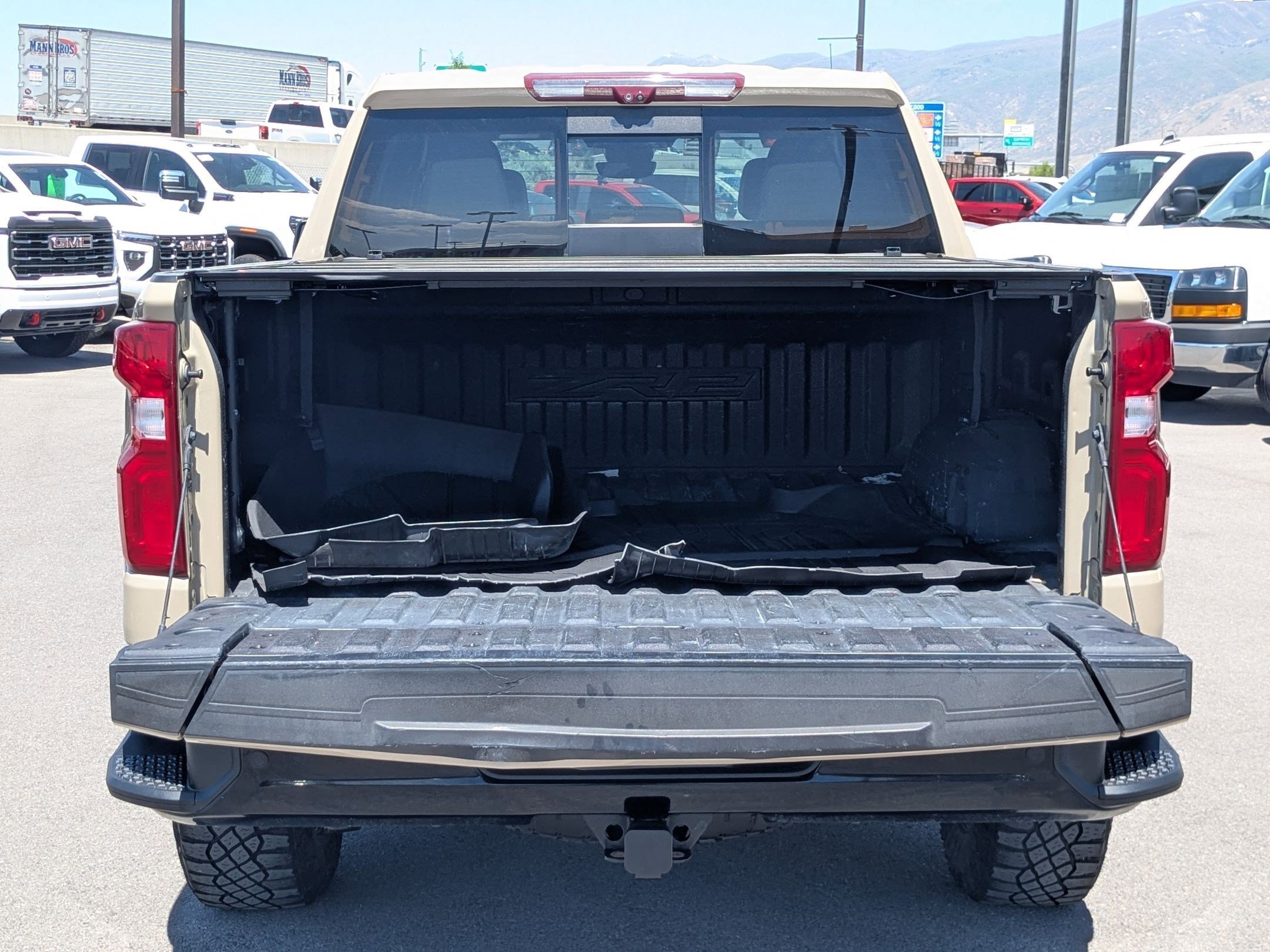 Certified Used 2022 Sand Dune Metallic Chevrolet ZR2 image 32