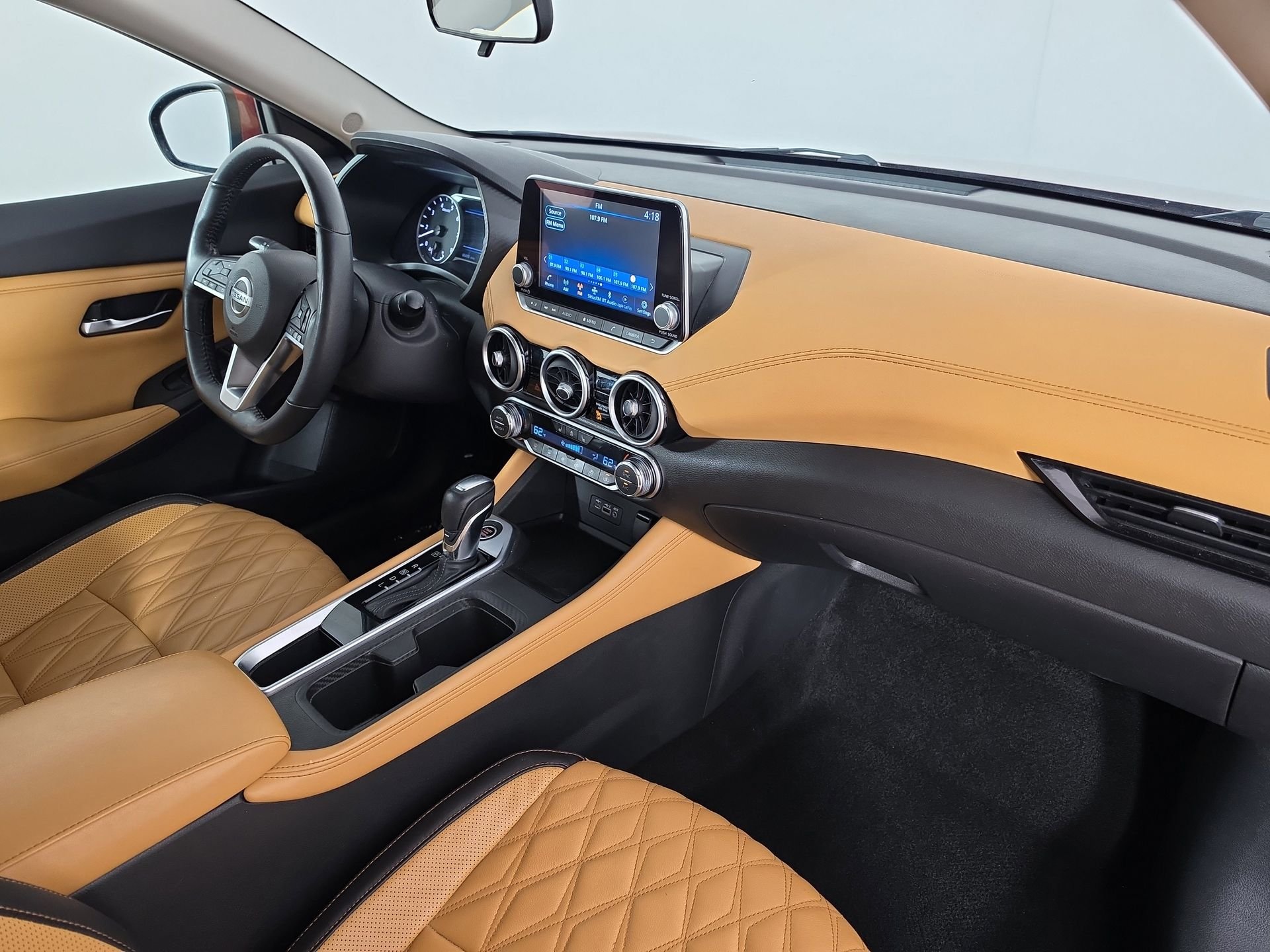 Used 2022 Red Nissan SV image 44