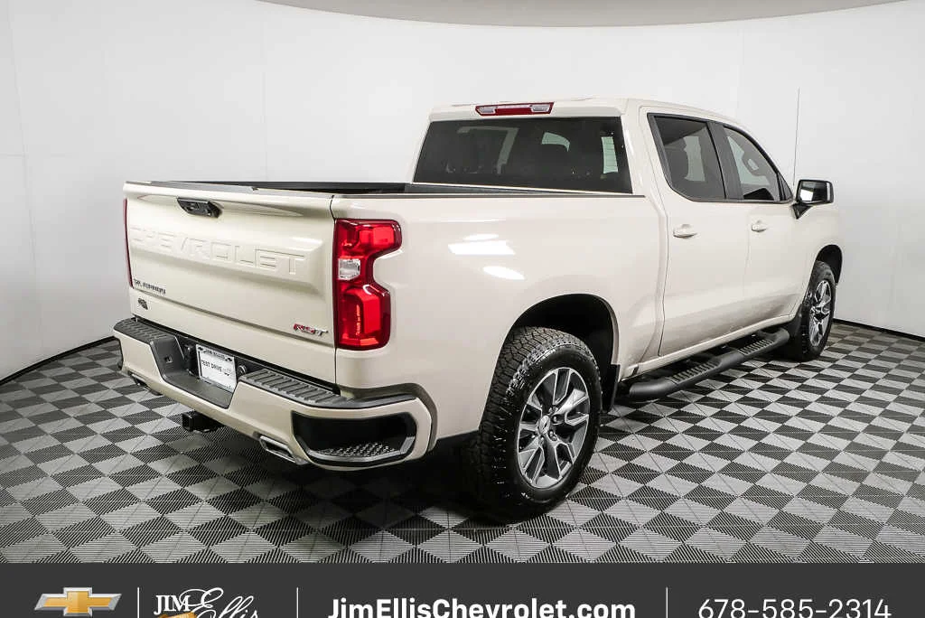 New 2026 White Sands Chevrolet RST image 3