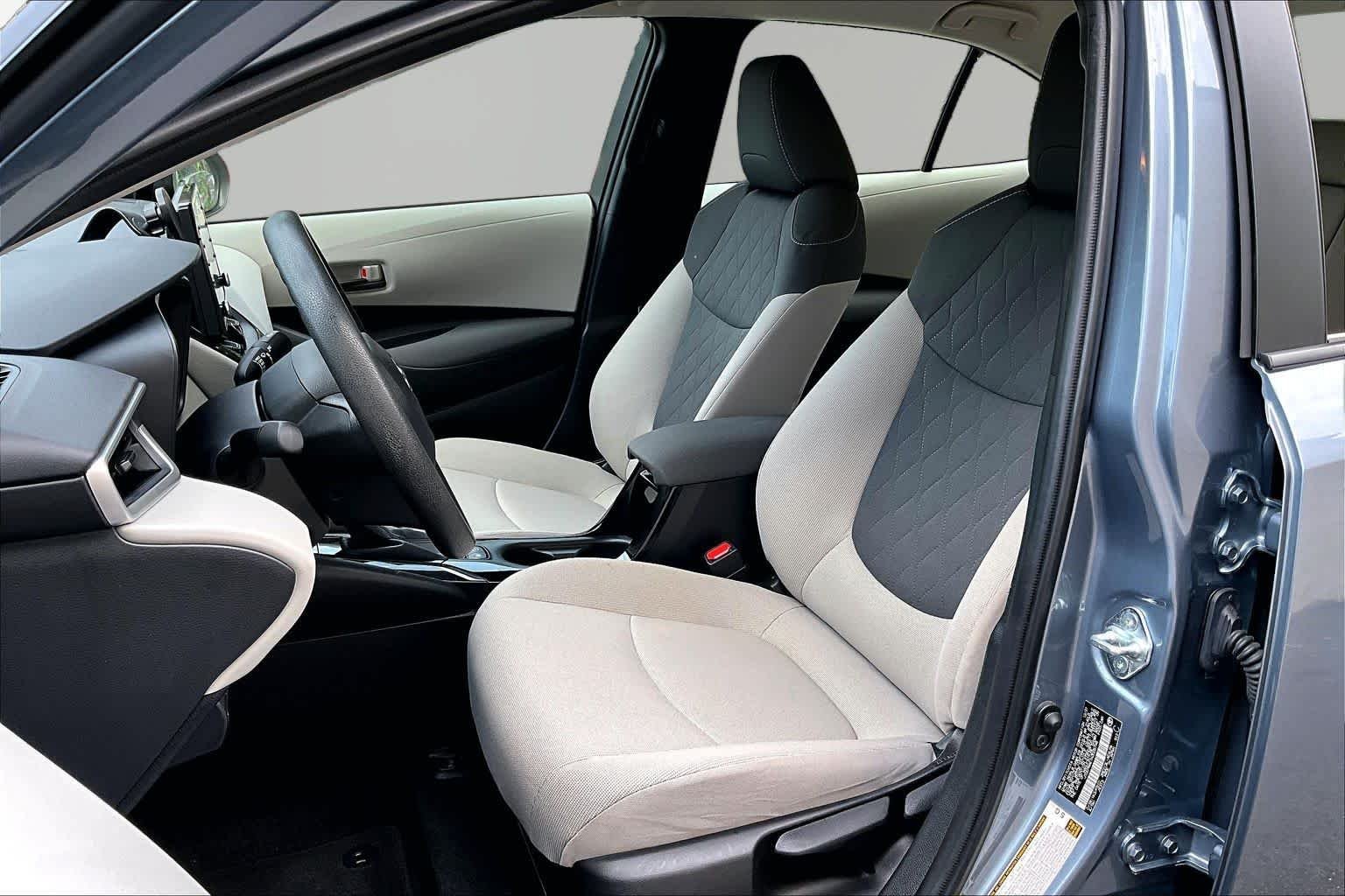 Used 2022 Celestite Toyota LE image 8