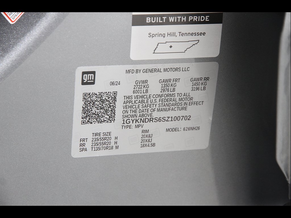 Certified Used 2025 Argent Silver Metallic Cadillac Premium Luxury image 24