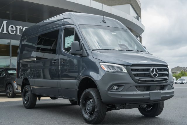 New 2026  Mercedes-Benz Crew 144 WB image 46