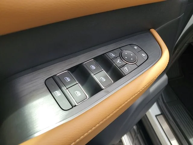 New 2026 White Nissan Platinum Reserve image 18