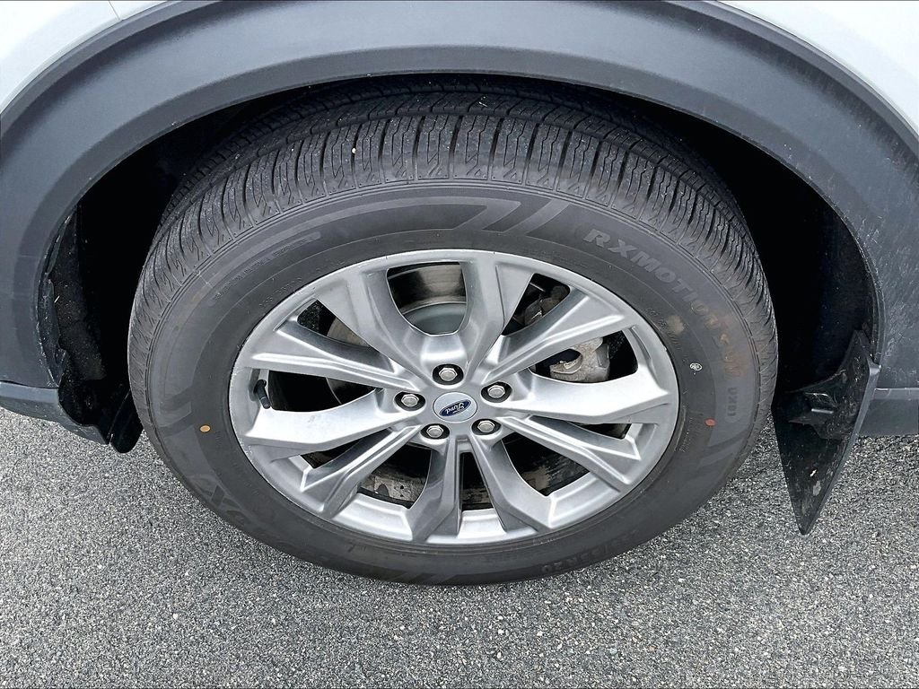 Used 2023 White Ford XLT image 7