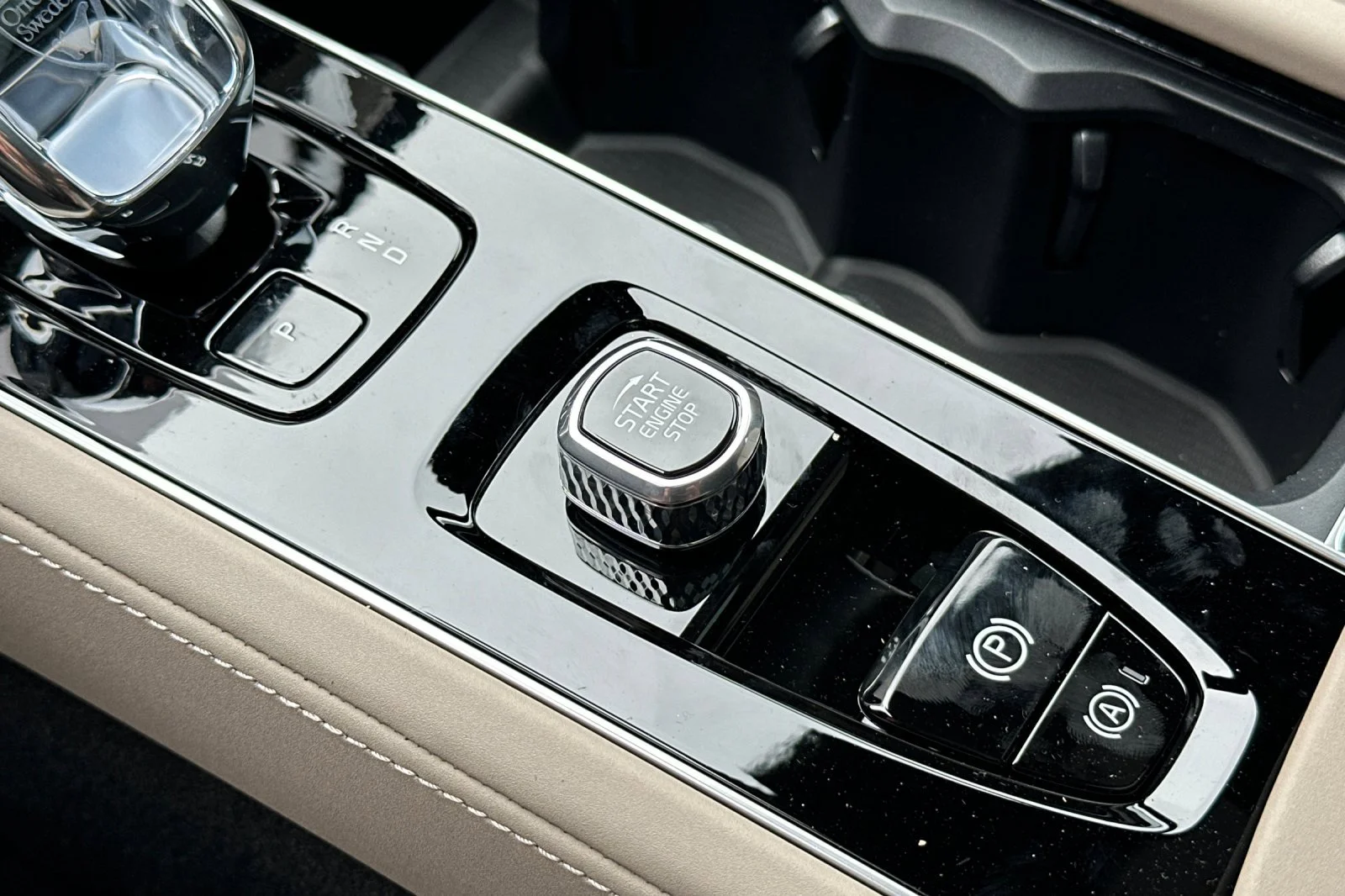 2026 Volvo XC90 Plus - Photo 21