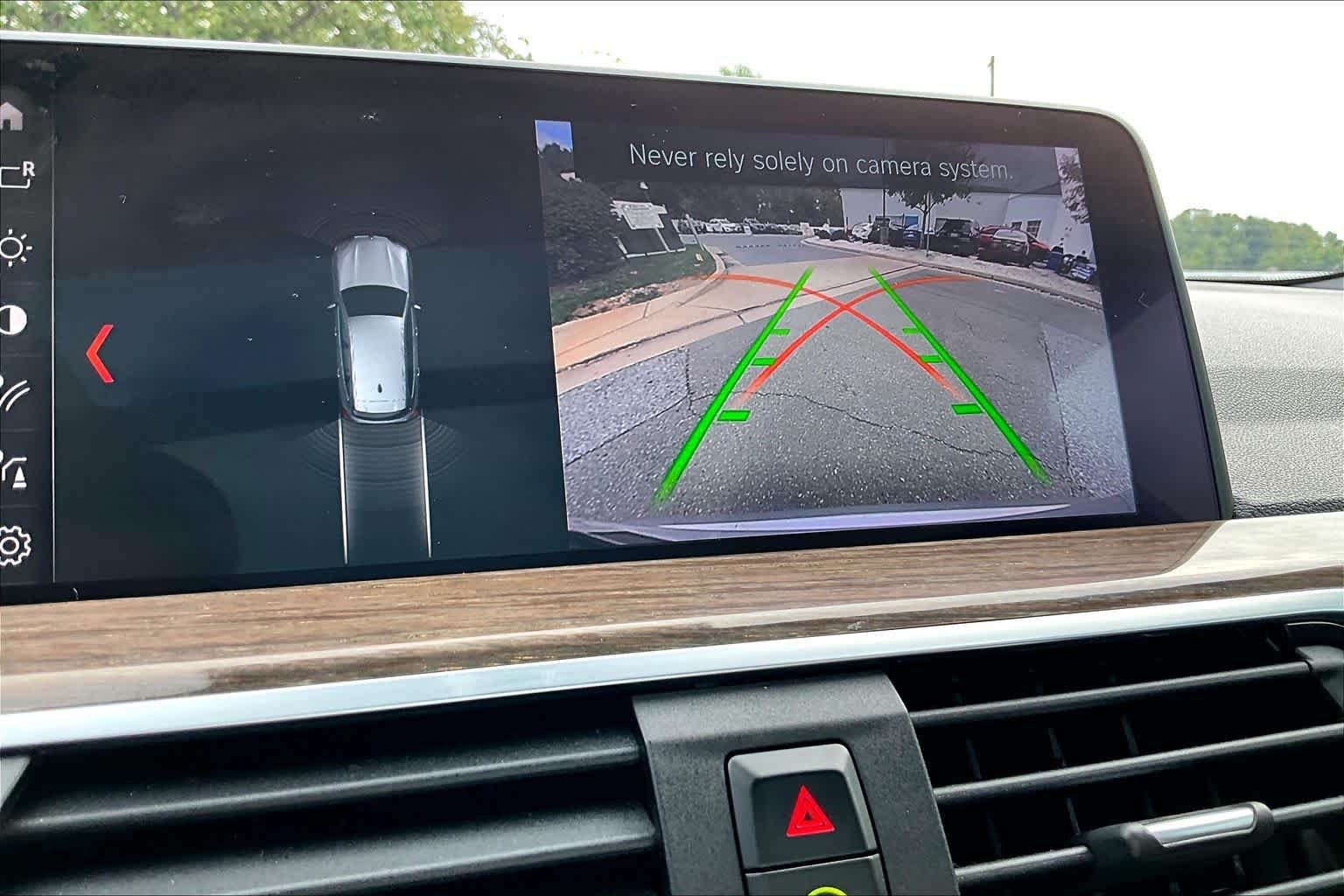 Used 2019 Glacier Silver Metallic BMW xDrive30i image 26