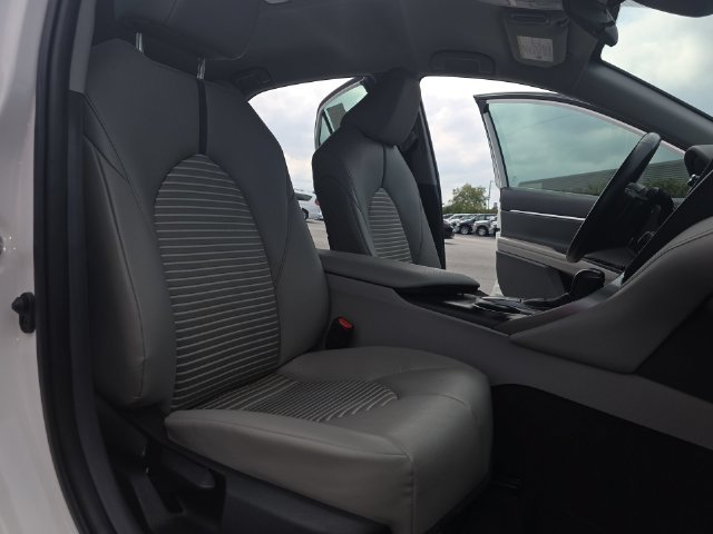 Used 2023 White Toyota SE image 11