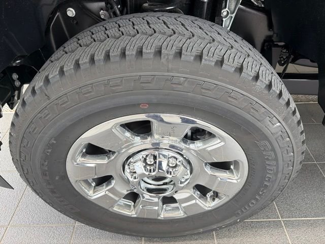 New 2026 Carbonized Gray Metallic Ford F-350® Lariat® image 6