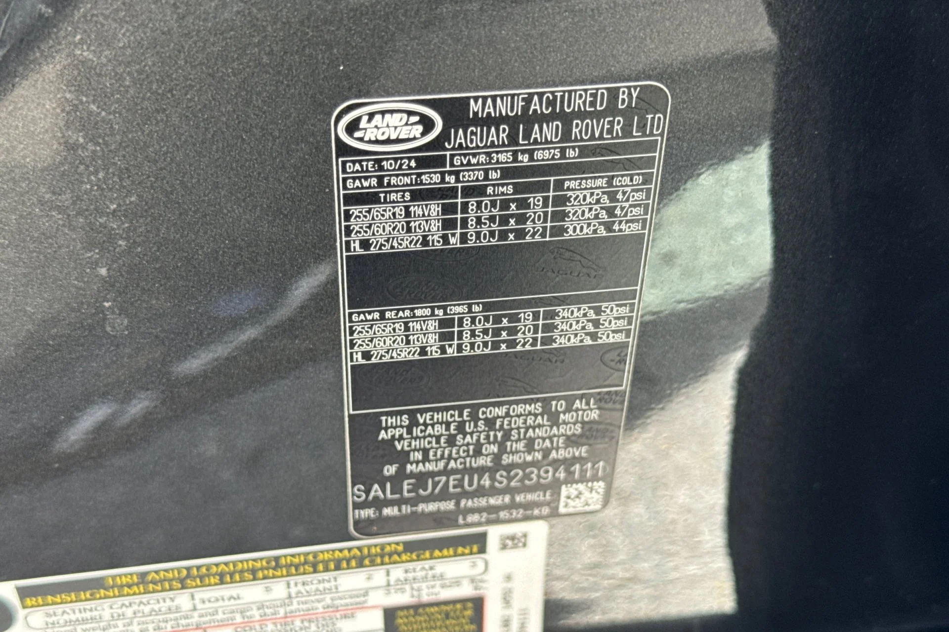 Certified Used 2025 Carpathian Grey Premium Metallic Land Rover 110 P400 S image 30