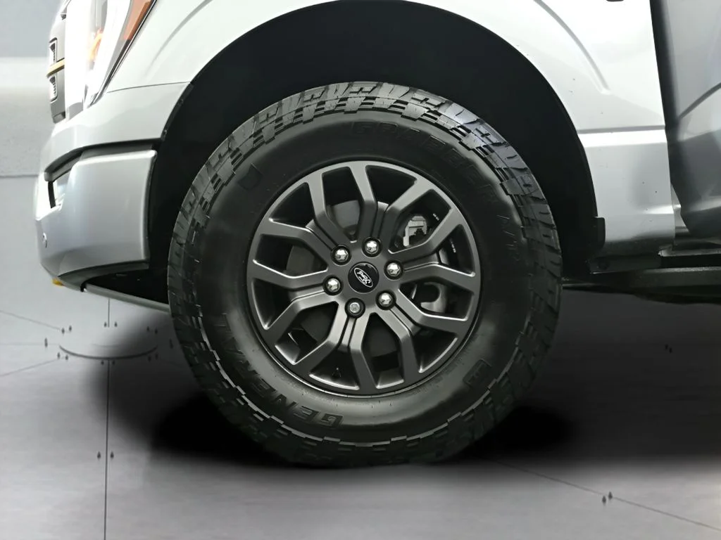 Used 2023 Iconic Silver Metallic Ford Tremor image 28