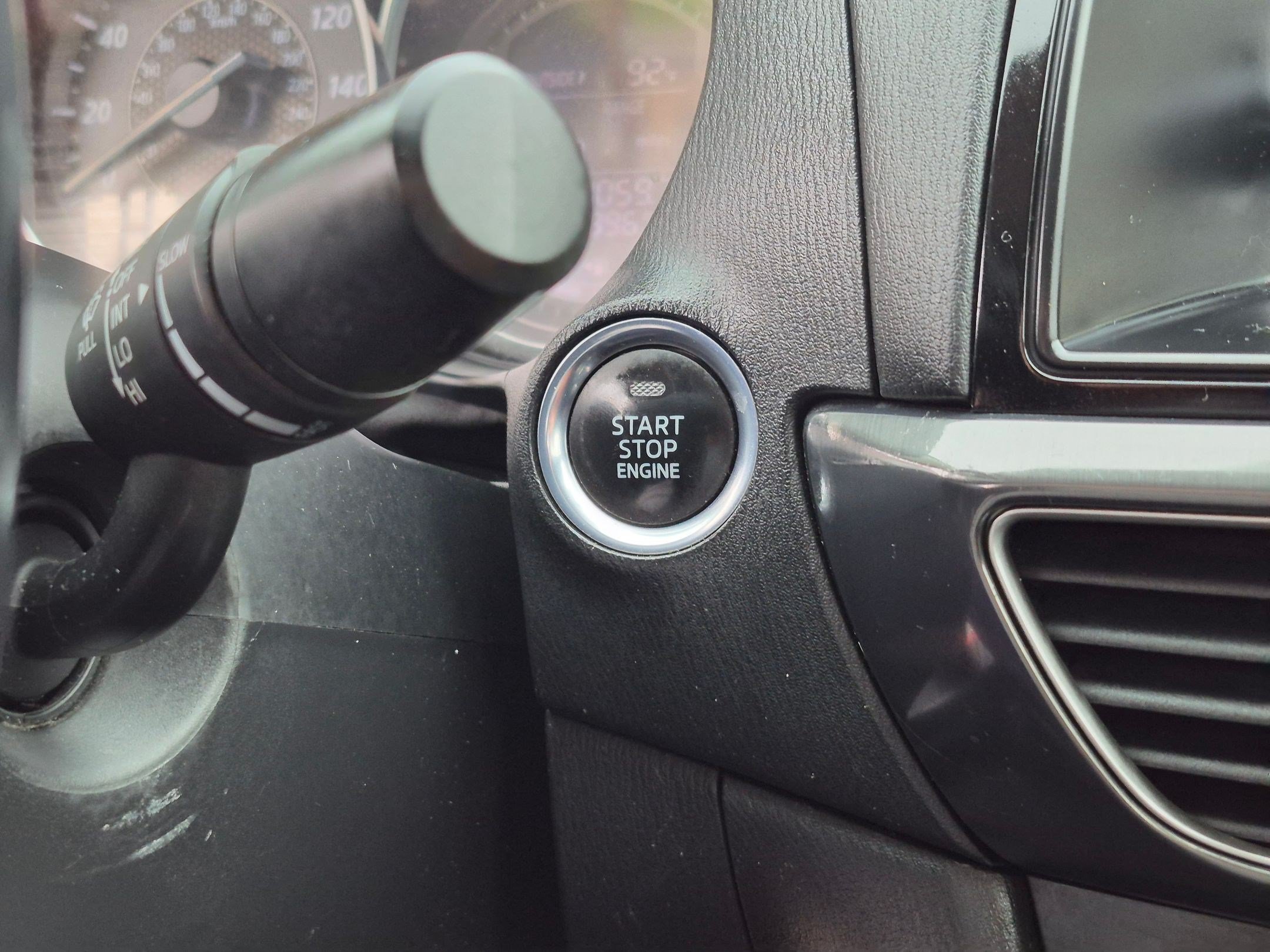 Used 2014 Soul Red Metallic Mazda i Touring image 20