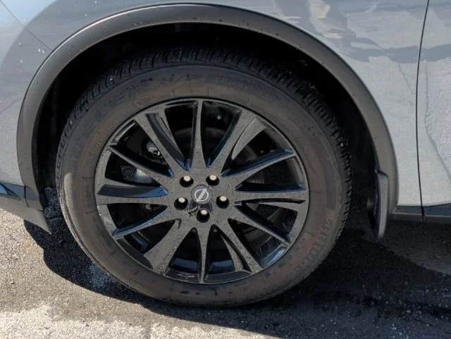 Used 2024 Gray Nissan SV image 41