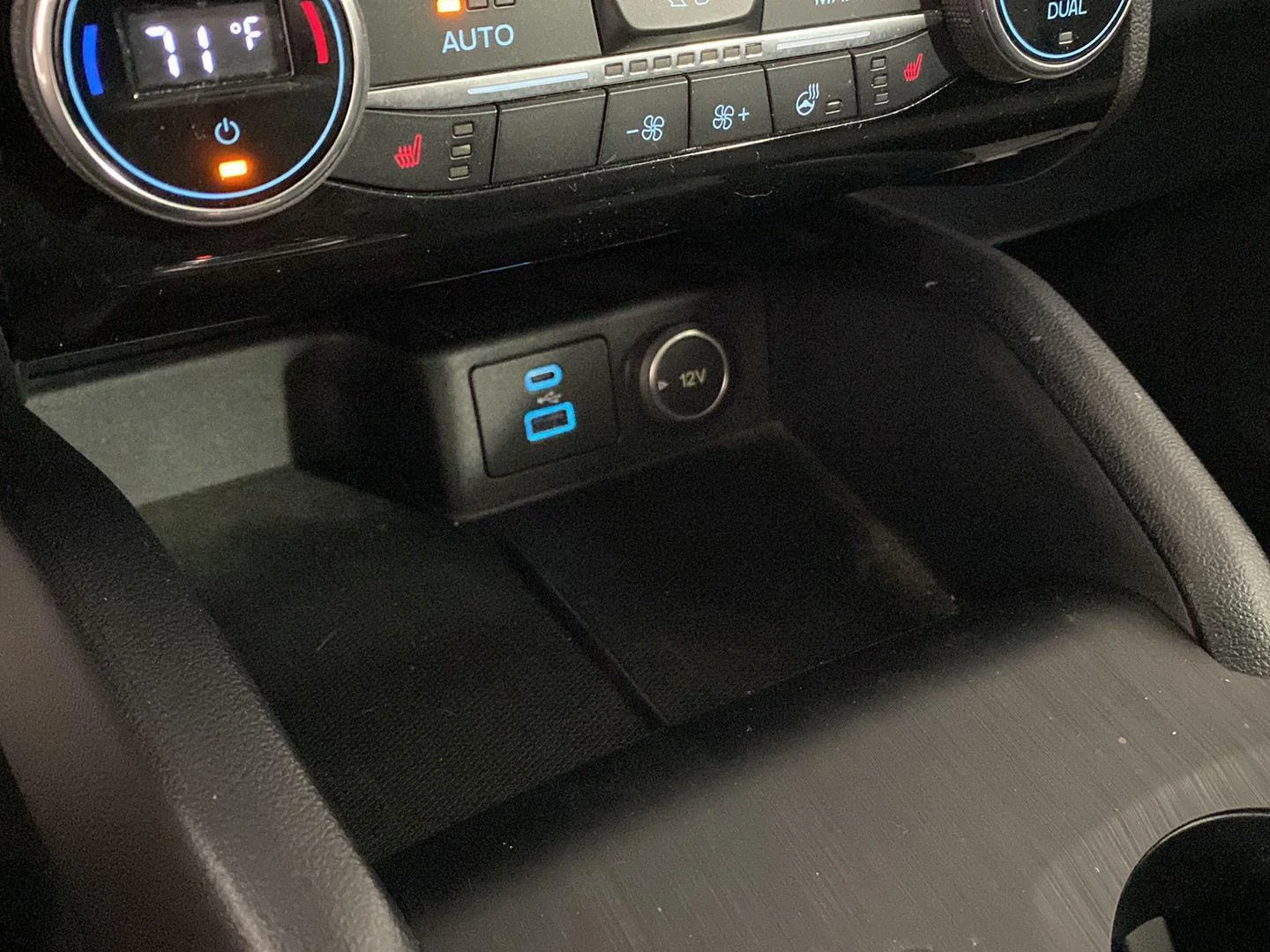 Used 2021 Red Metallic Ford SE image 17