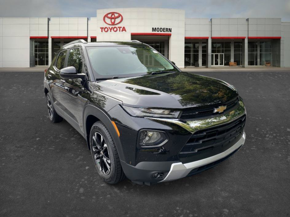 Used 2022 Mosaic Black Metallic Chevrolet LT image 3