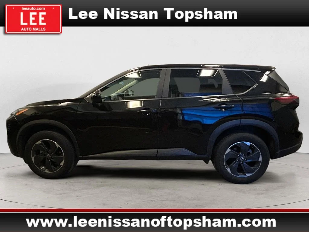 Used 2025 Super Black Nissan SV image 2