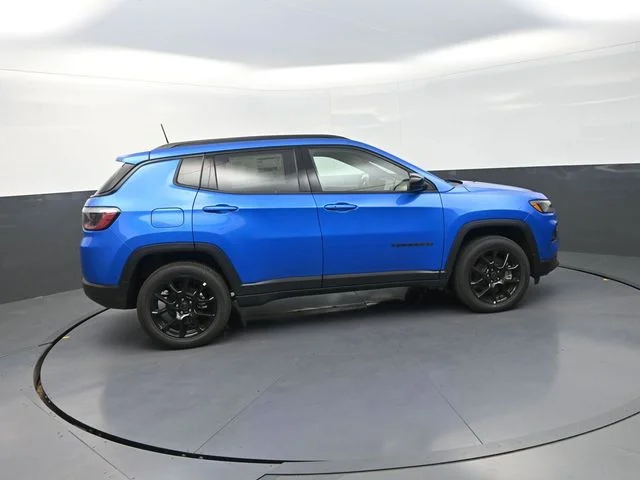 New 2026 Hydro Blue Pearlcoat Jeep Latitude image 10