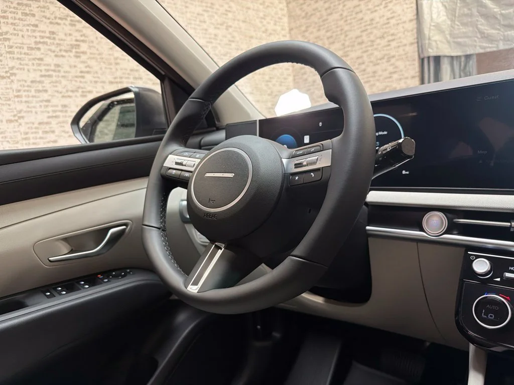 New 2026 Shimmering Silver Hyundai SEL Premium image 18