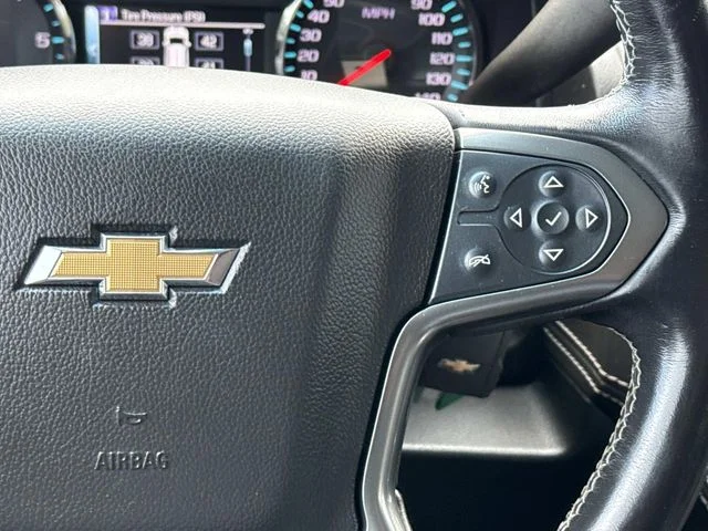 Used 2020 Gray Chevrolet LT image 22