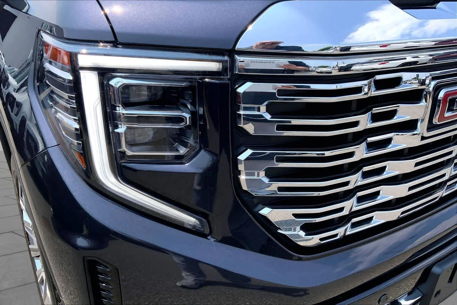 Used 2024 Titanium Rush Metallic GMC Denali image 25