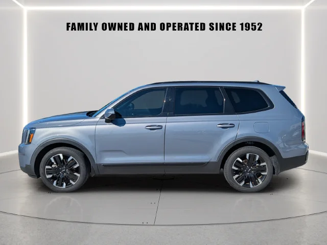Used 2023 Silver Kia SX image 3
