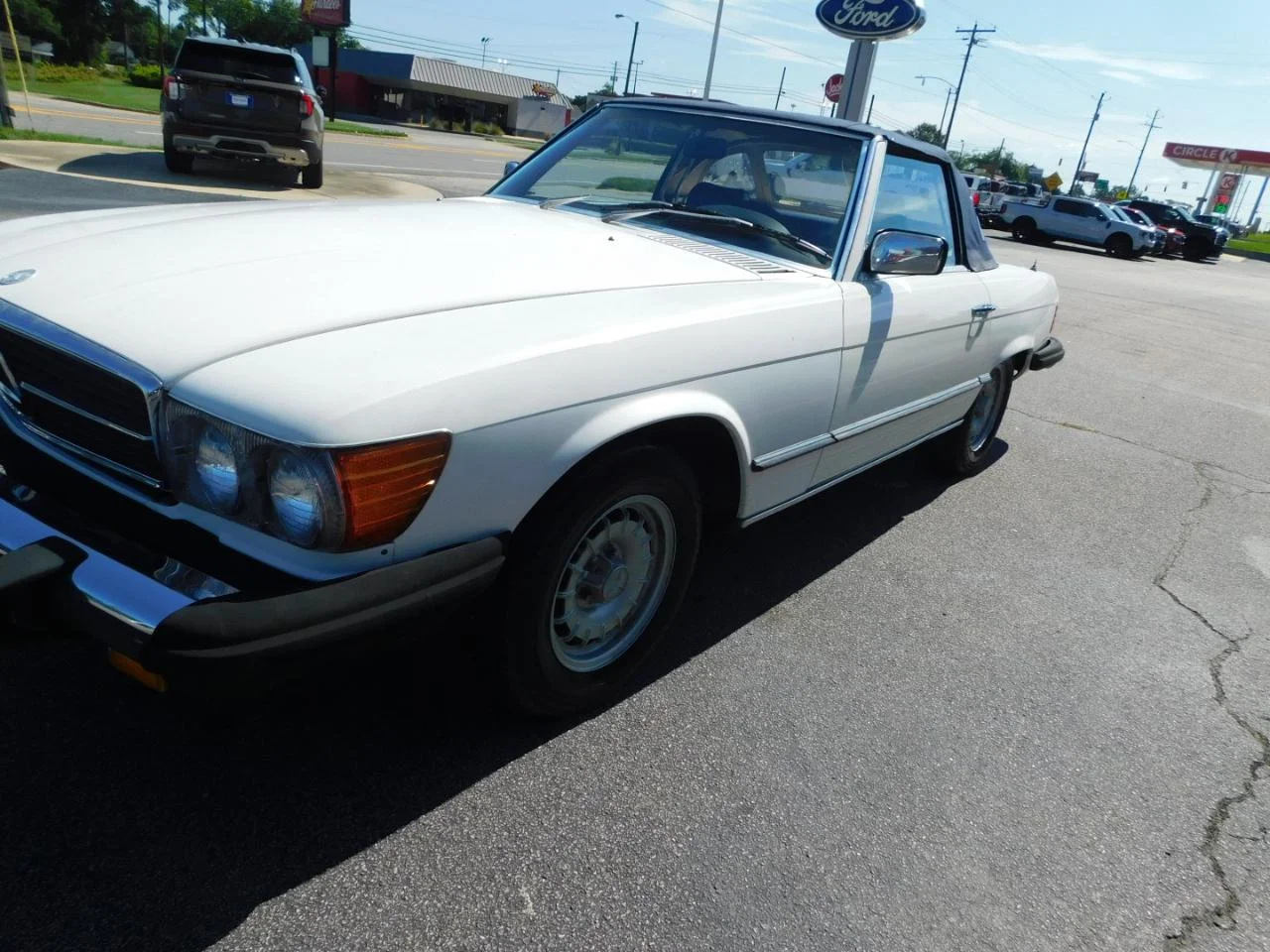 Used 1980 White Mercedes-Benz Convertible image 4
