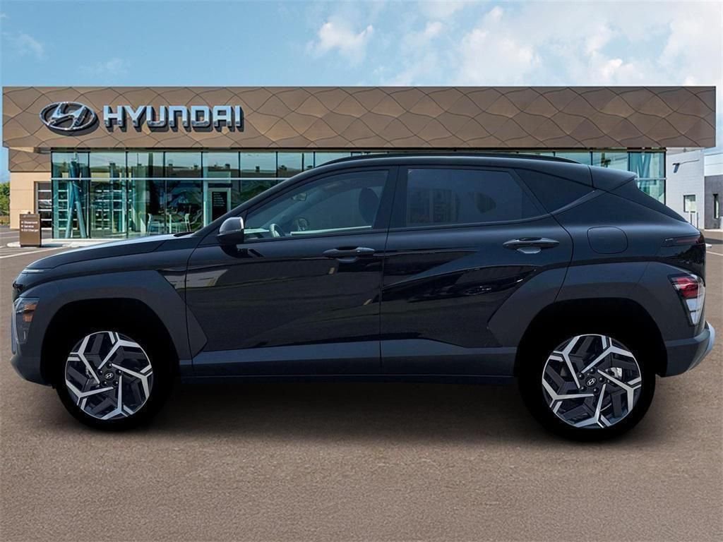 Used 2026 Black Hyundai SEL Premium image 3