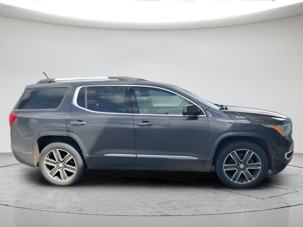 2017 GMC Acadia Denali - Photo 11
