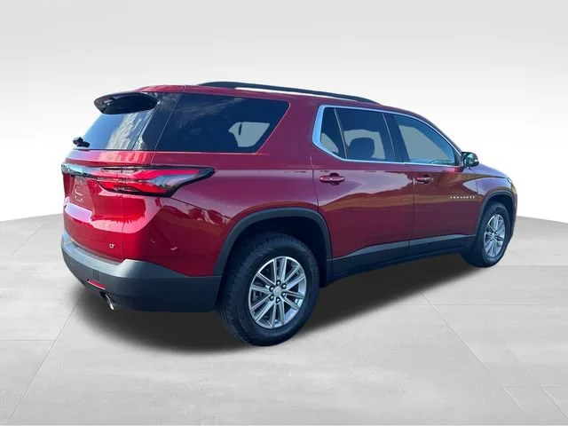Used 2023 RADIANT RED TINTCOAT Chevrolet LT Cloth image 6